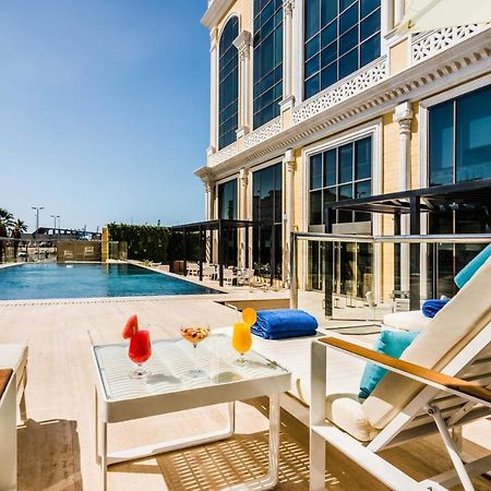 Narcissus Al Hamra Hotel Dschidda Exterior foto Pool at the hotel